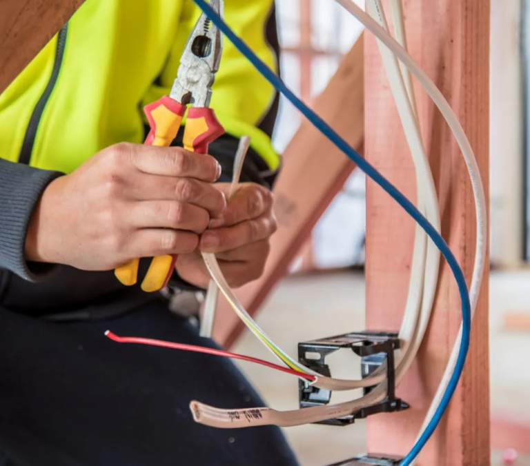Kinetic Electrical electrician onsite